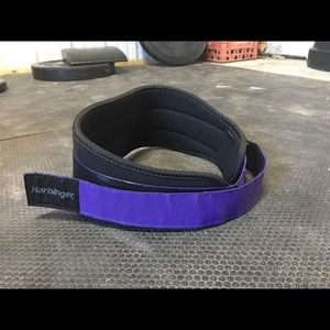 Harbinger women’s weightlifting belt
